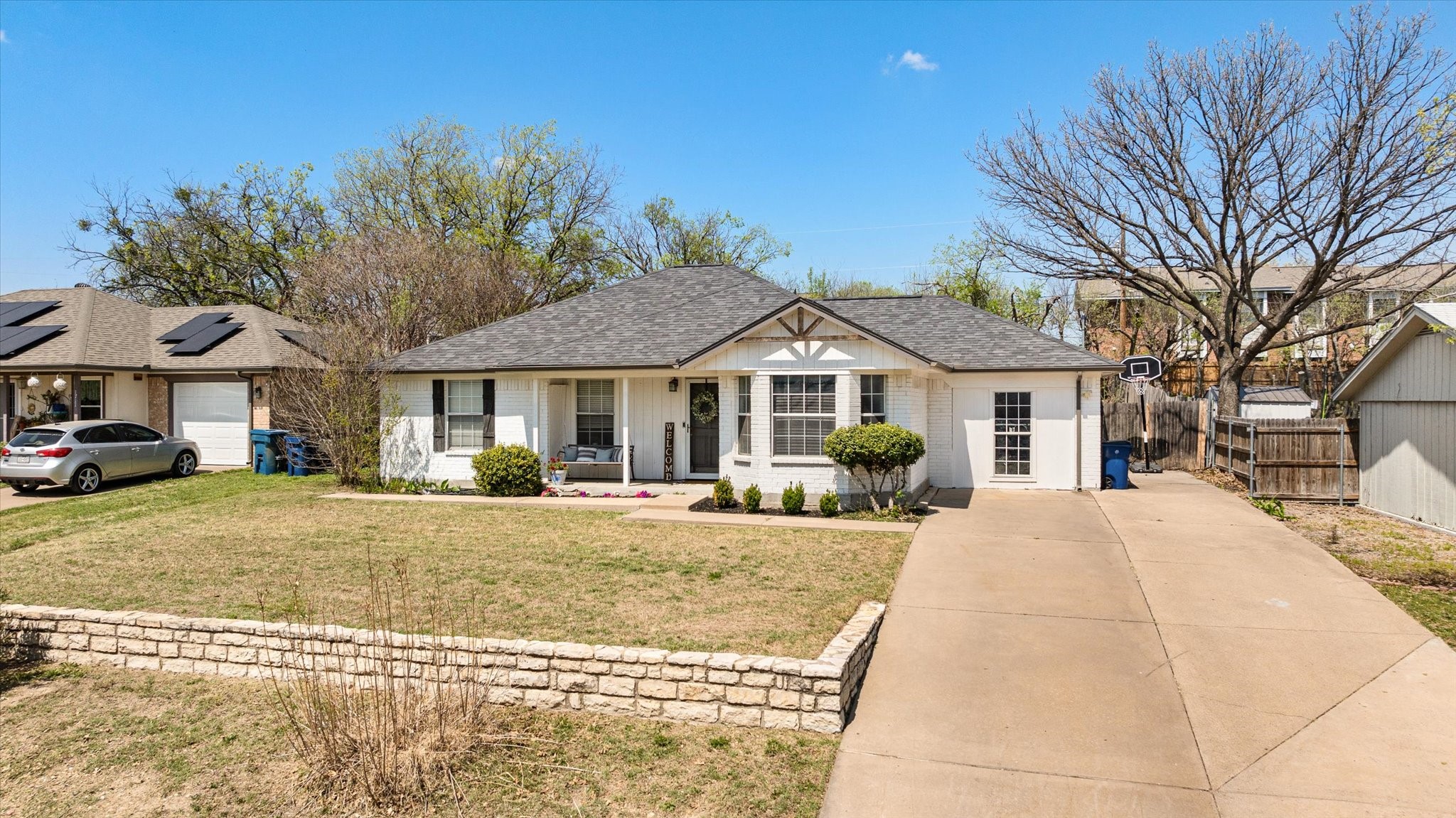 1709 W Doyle Street Granbury TX 76048