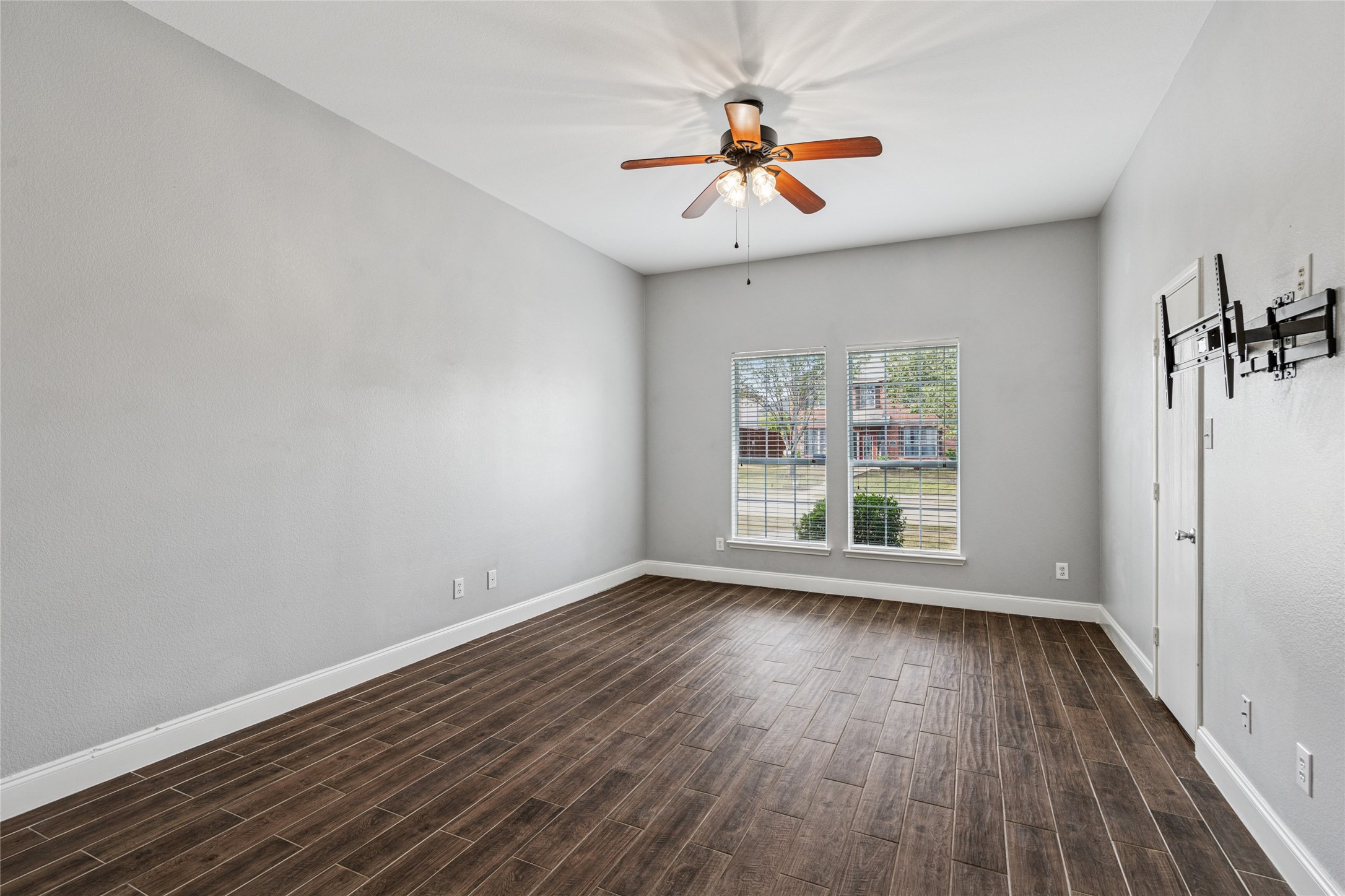 1328 Marvin Gardens Lancaster TX 75134