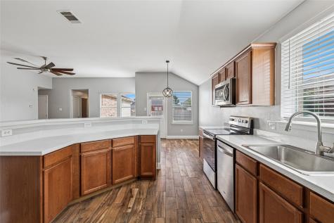 1328 Marvin Gardens Lancaster TX 75134