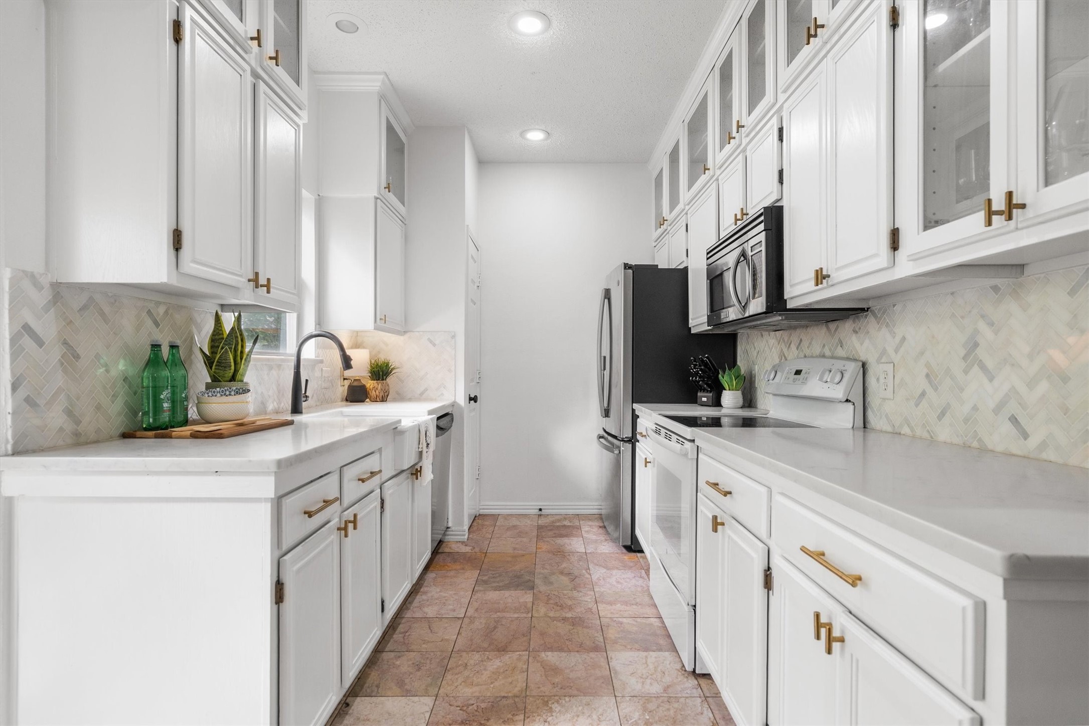 211 Arthur Drive Kennedale TX 76060