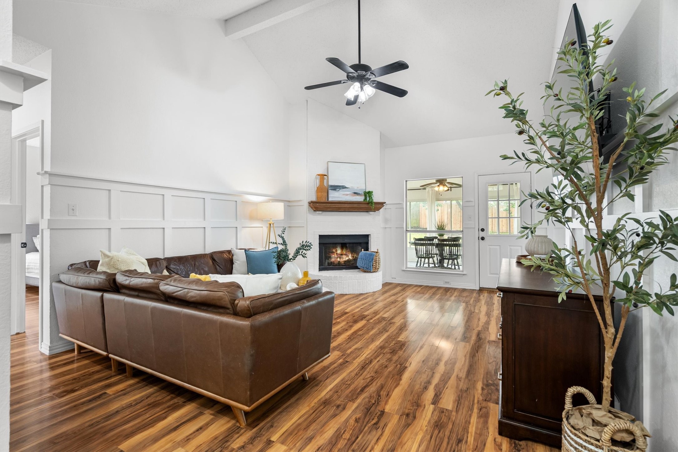 211 Arthur Drive Kennedale TX 76060