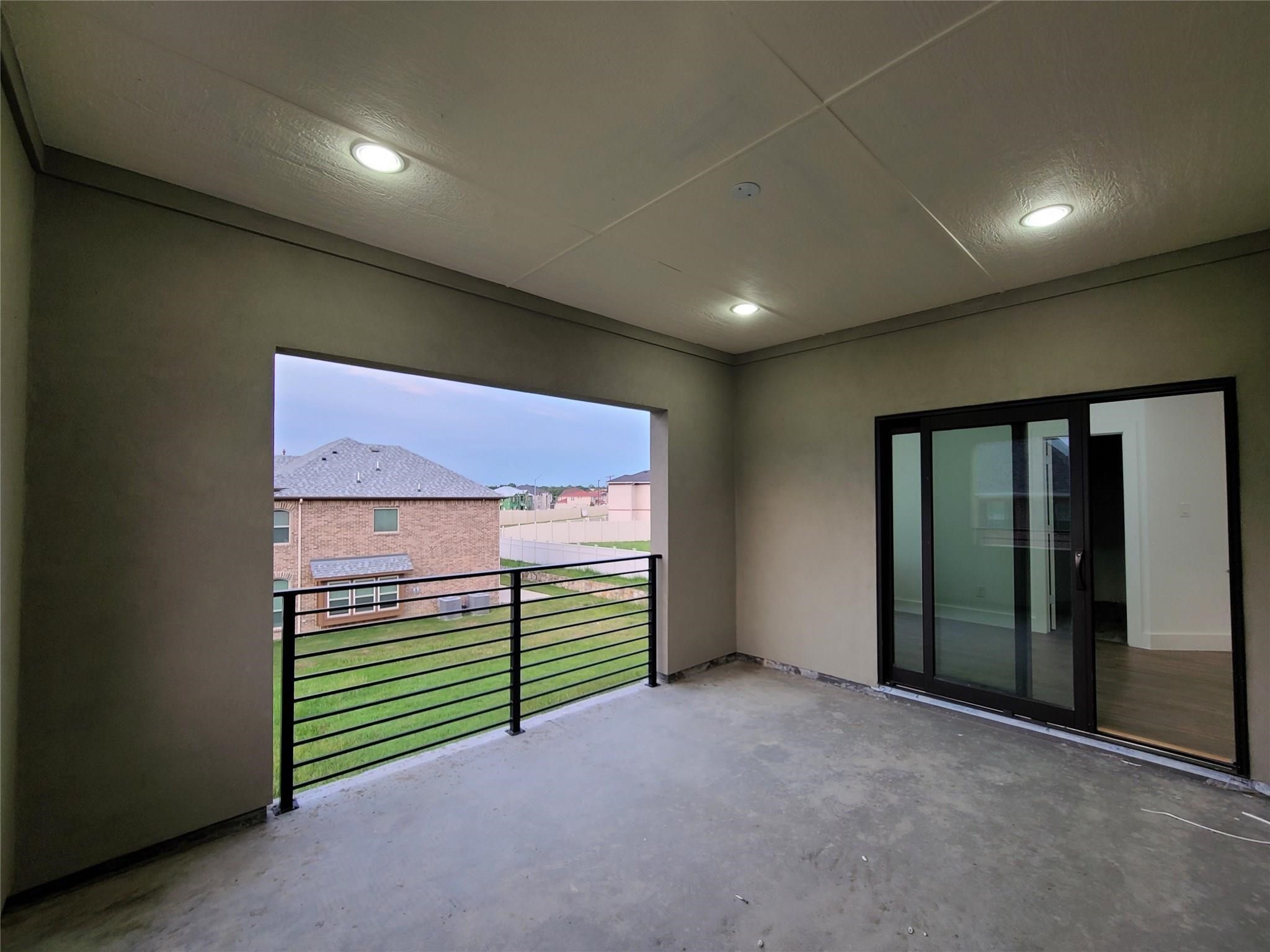 2812 Almanzor Avenue Irving TX 75062