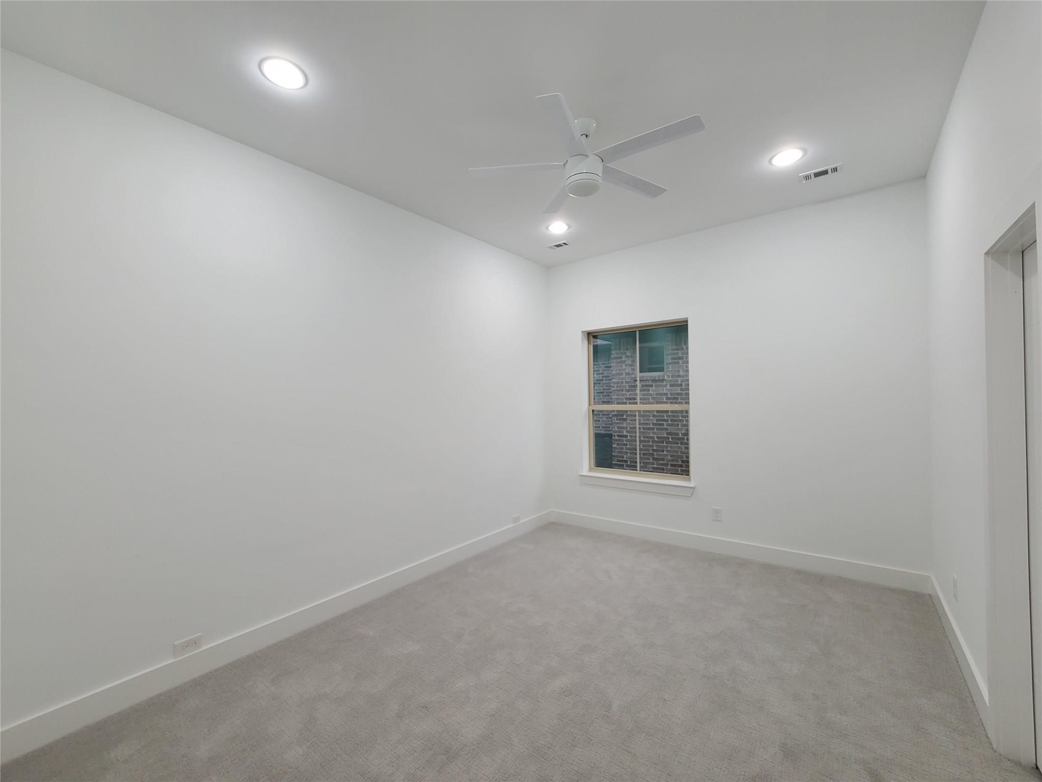 2812 Almanzor Avenue Irving TX 75062