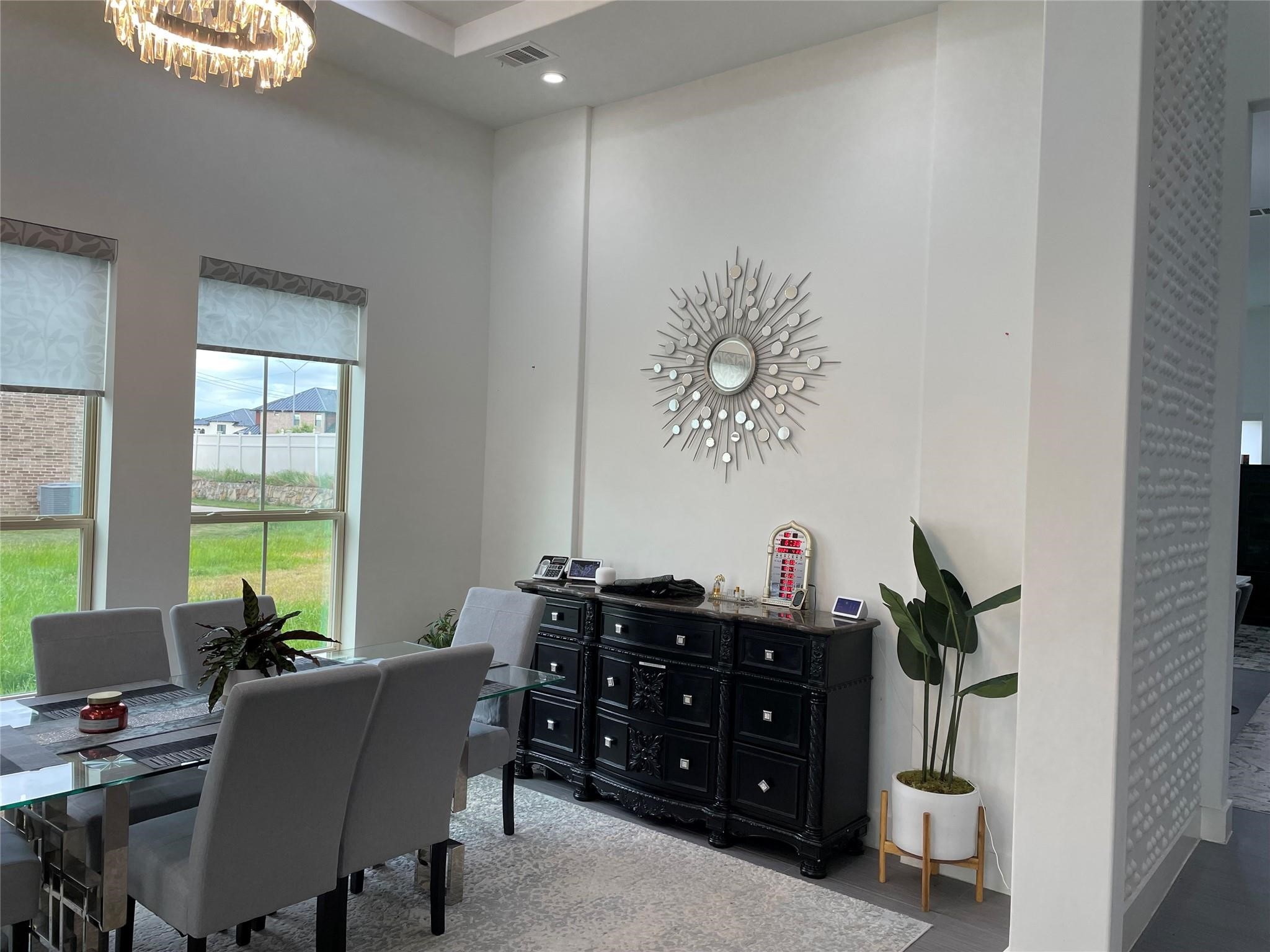2812 Almanzor Avenue Irving TX 75062