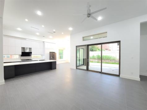 2812 Almanzor Avenue Irving TX 75062