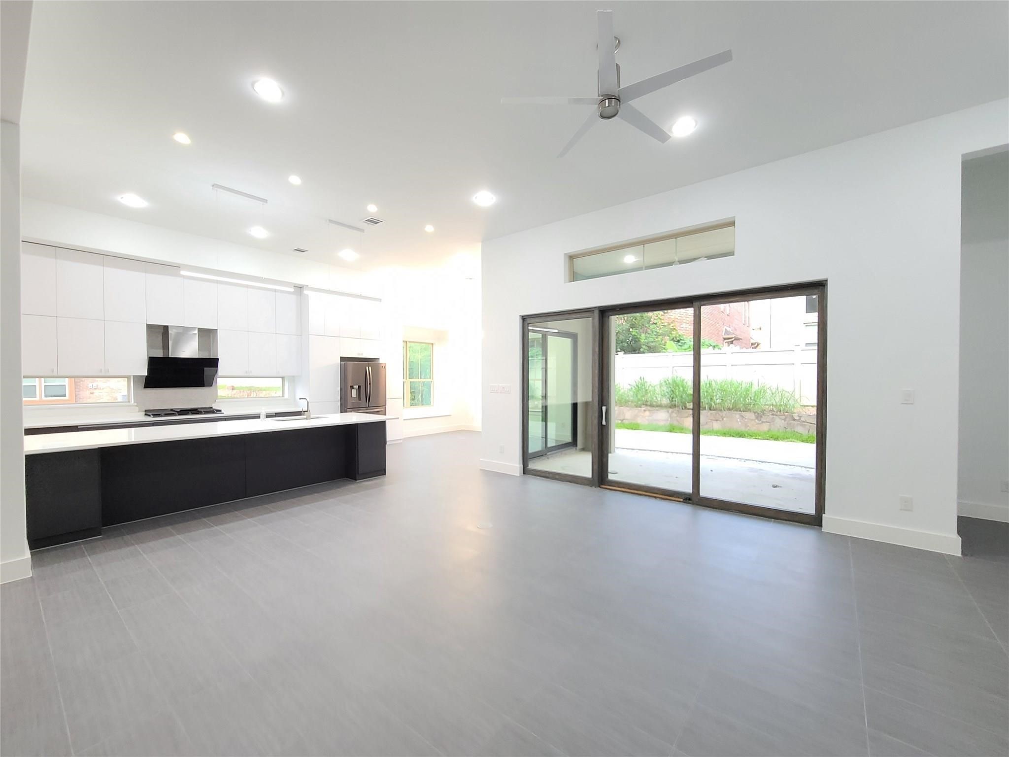 2812 Almanzor Avenue Irving TX 75062