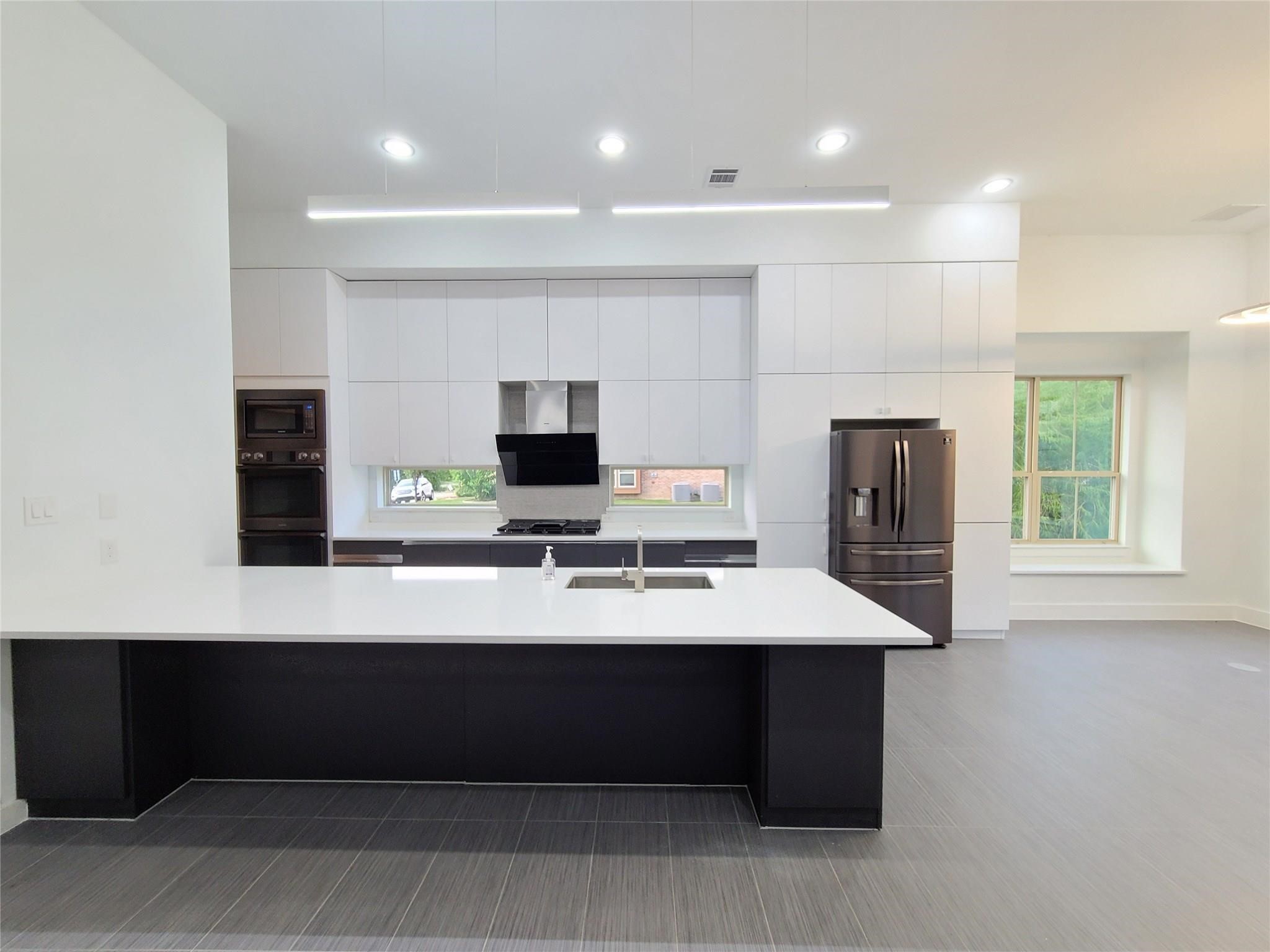 2812 Almanzor Avenue Irving TX 75062