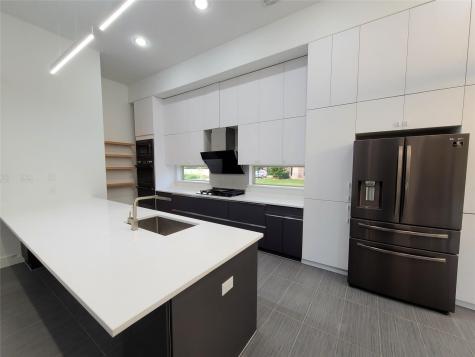 2812 Almanzor Avenue Irving TX 75062