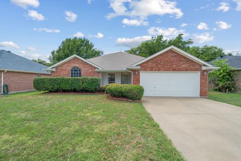 148 Blue Wood Drive Saginaw TX 76179