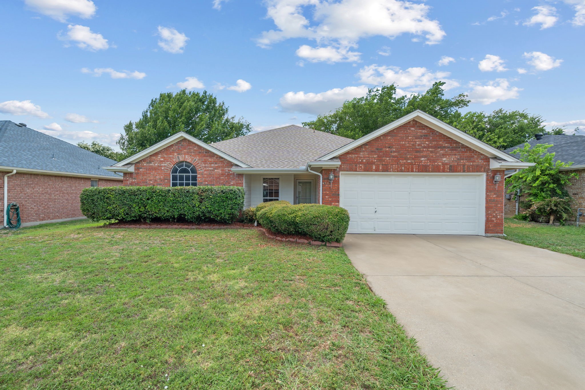 148 Blue Wood Drive Saginaw TX 76179