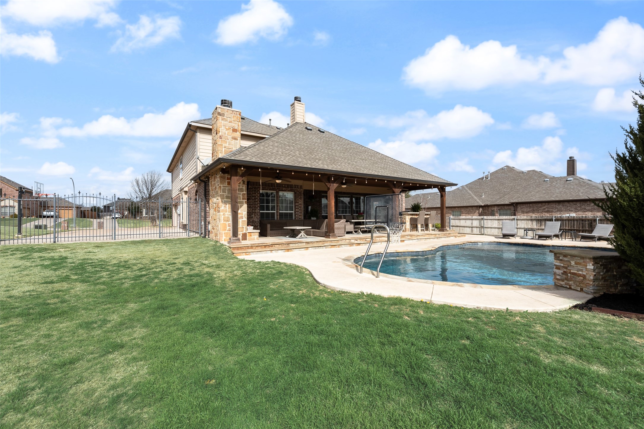 1533 Diamond Back Lane Fort Worth TX 76052
