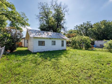 1703 7th Street Brownwood TX 76801