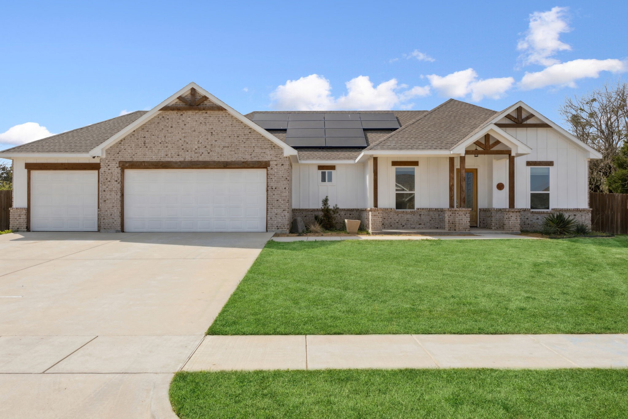 417 N College Street Pilot Point TX 76258