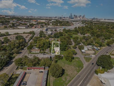 815 Viola Street Dallas TX 75203