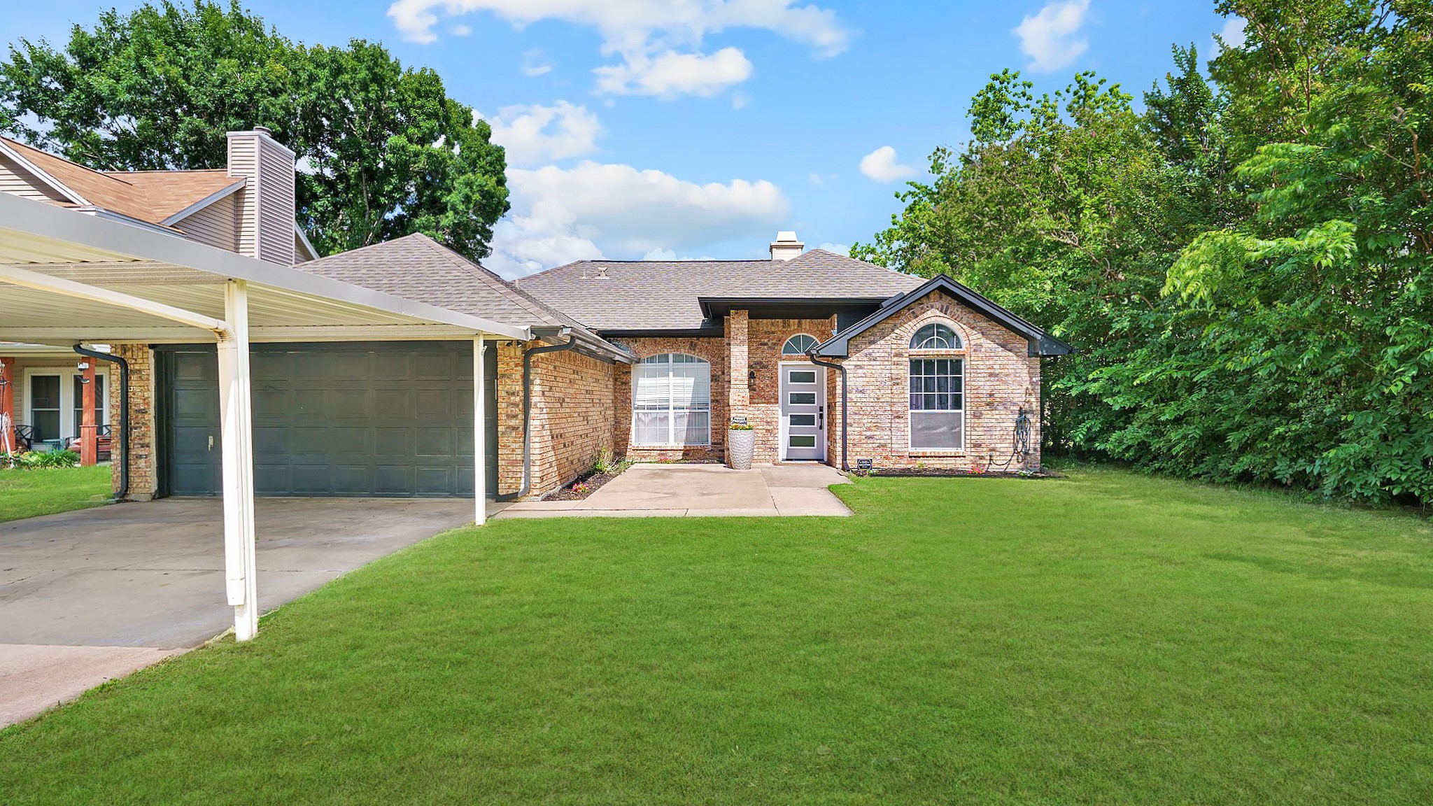 837 Parkwest Boulevard Saginaw TX 76179