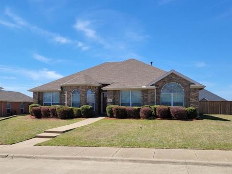 1405 Deer Creek Drive Desoto TX 75115