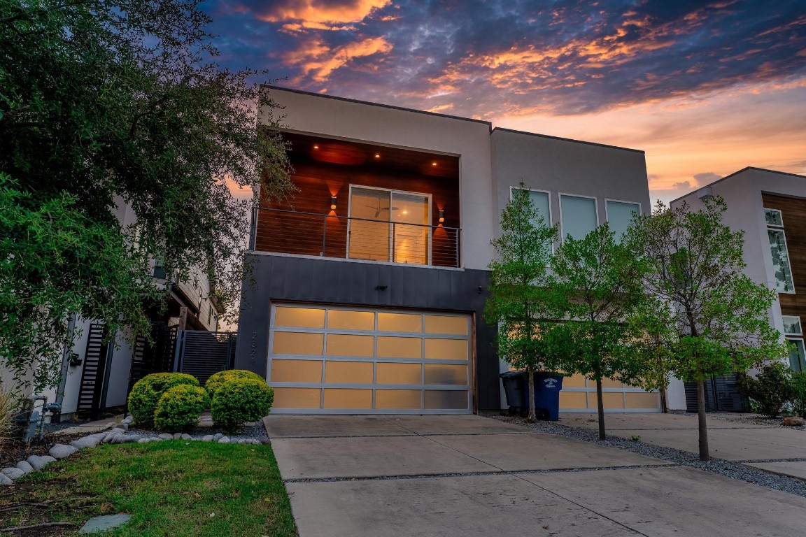 2321 N Prairie Avenue Dallas TX 75204