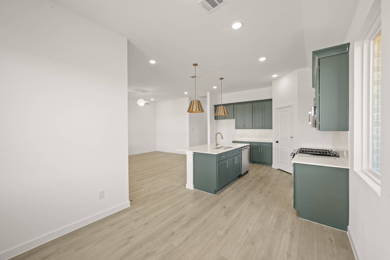 661 Tyronza Drive Justin TX 76247