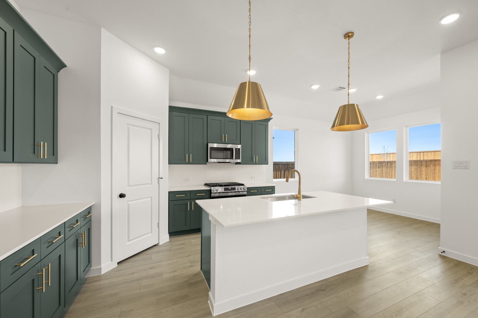 661 Tyronza Drive Justin TX 76247