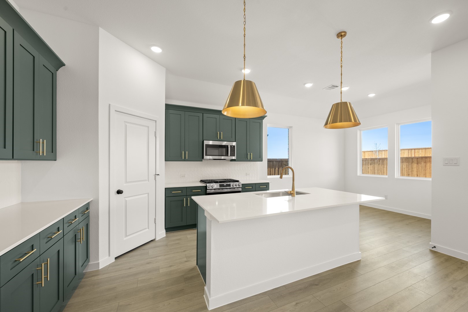 661 Tyronza Drive Justin TX 76247