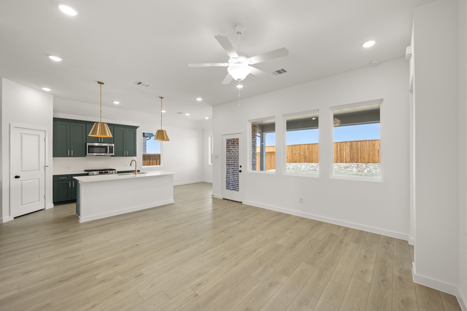 661 Tyronza Drive Justin TX 76247