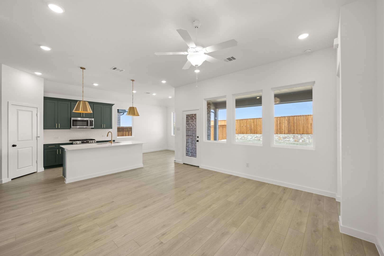 661 Tyronza Drive Justin TX 76247