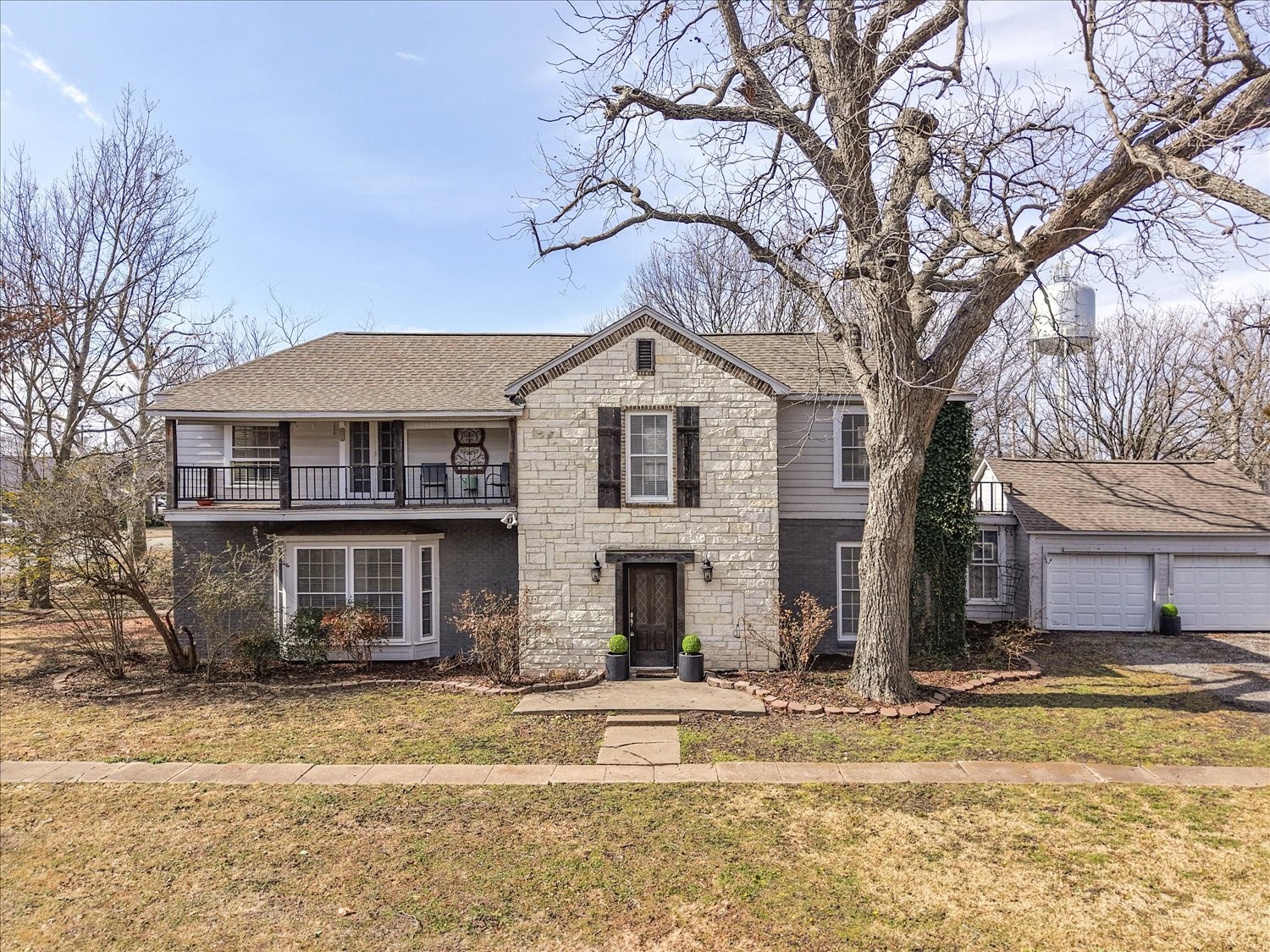 601 N Main Street Leonard TX 75452