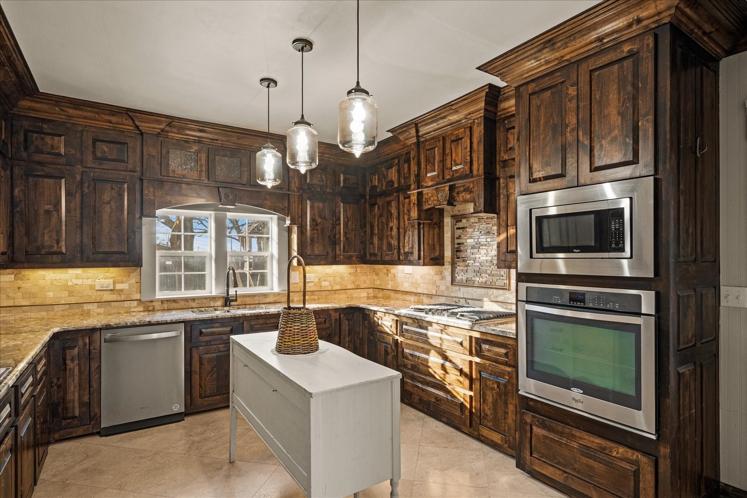 601 N Main Street Leonard TX 75452