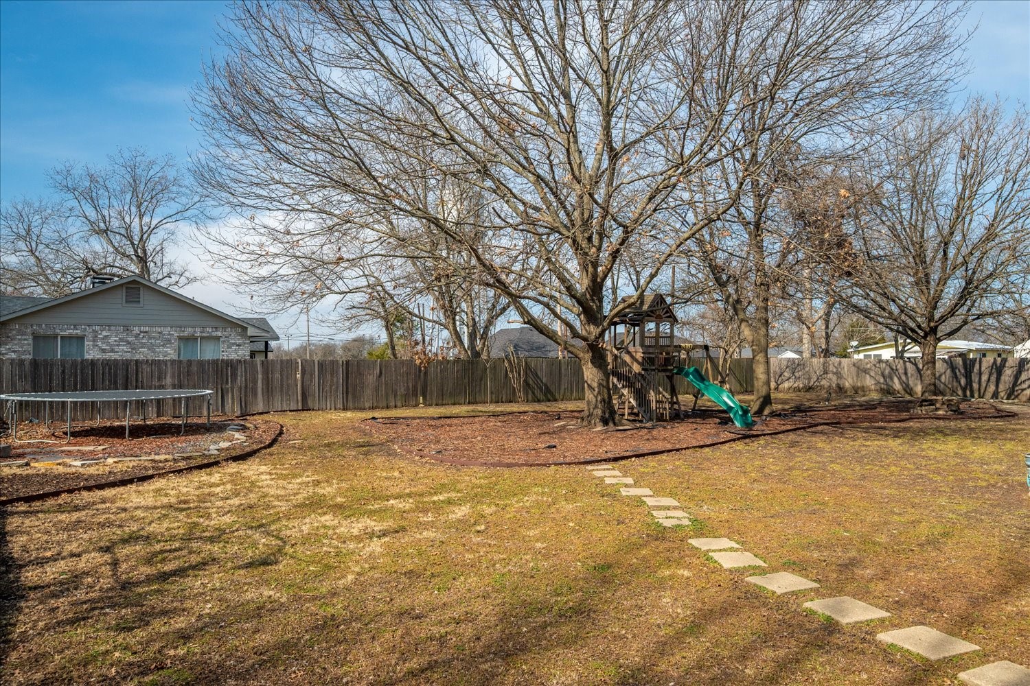 601 N Main Street Leonard TX 75452