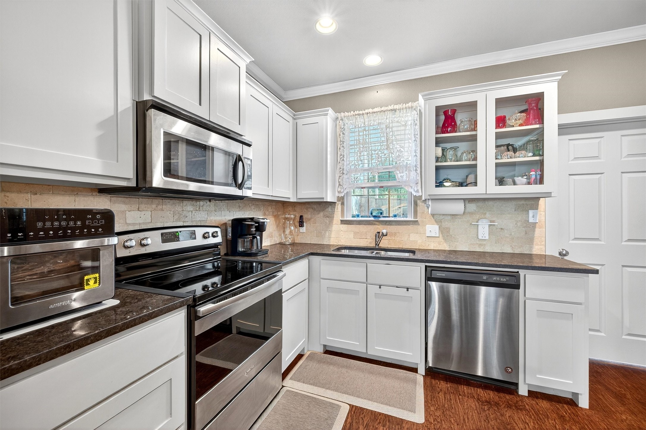 425 W Johnson Denison TX 75020