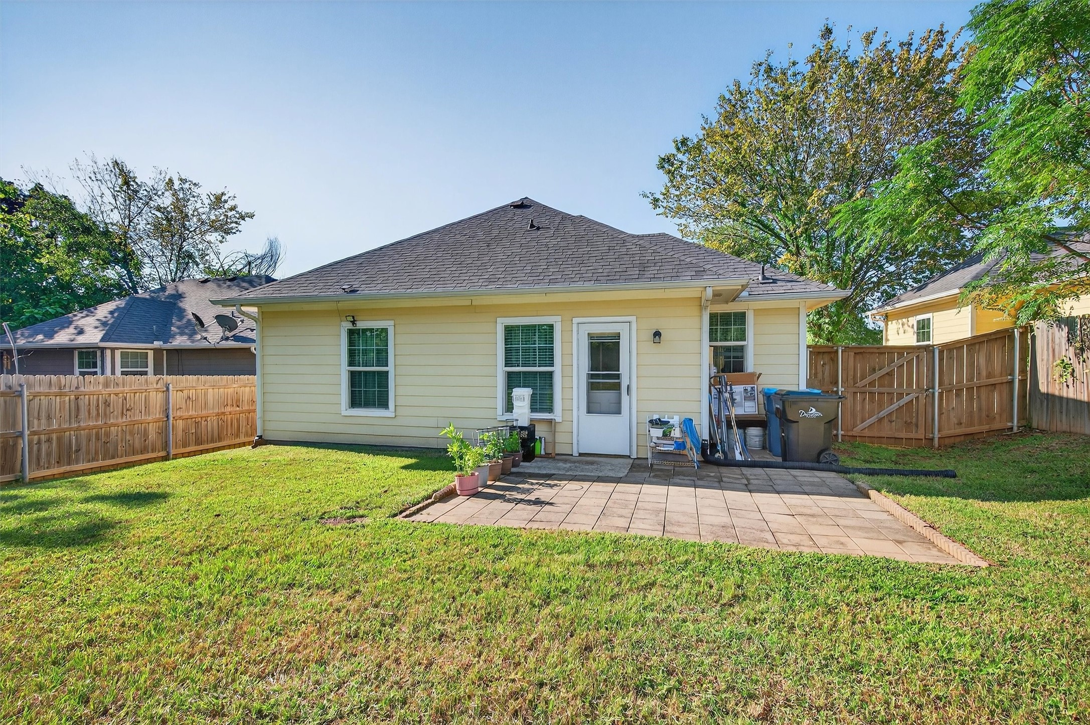 425 W Johnson Denison TX 75020