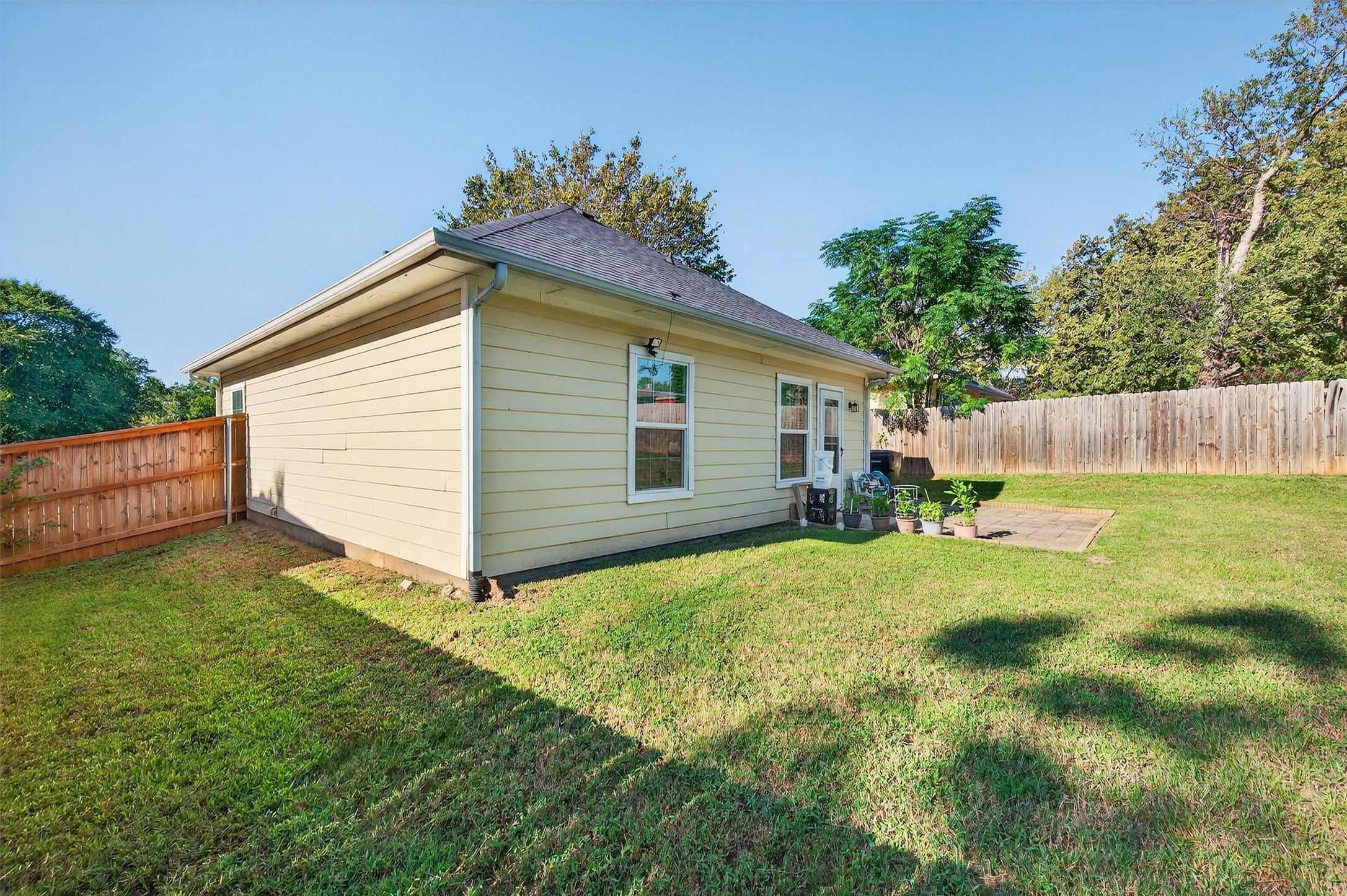 425 W Johnson Denison TX 75020