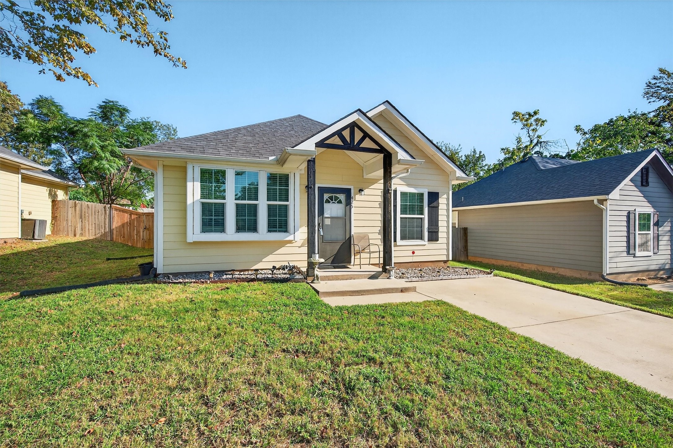 425 W Johnson Denison TX 75020