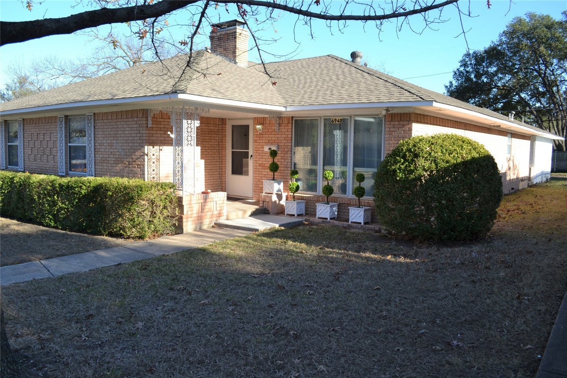 6942 Kingsbury Drive Dallas TX 75231