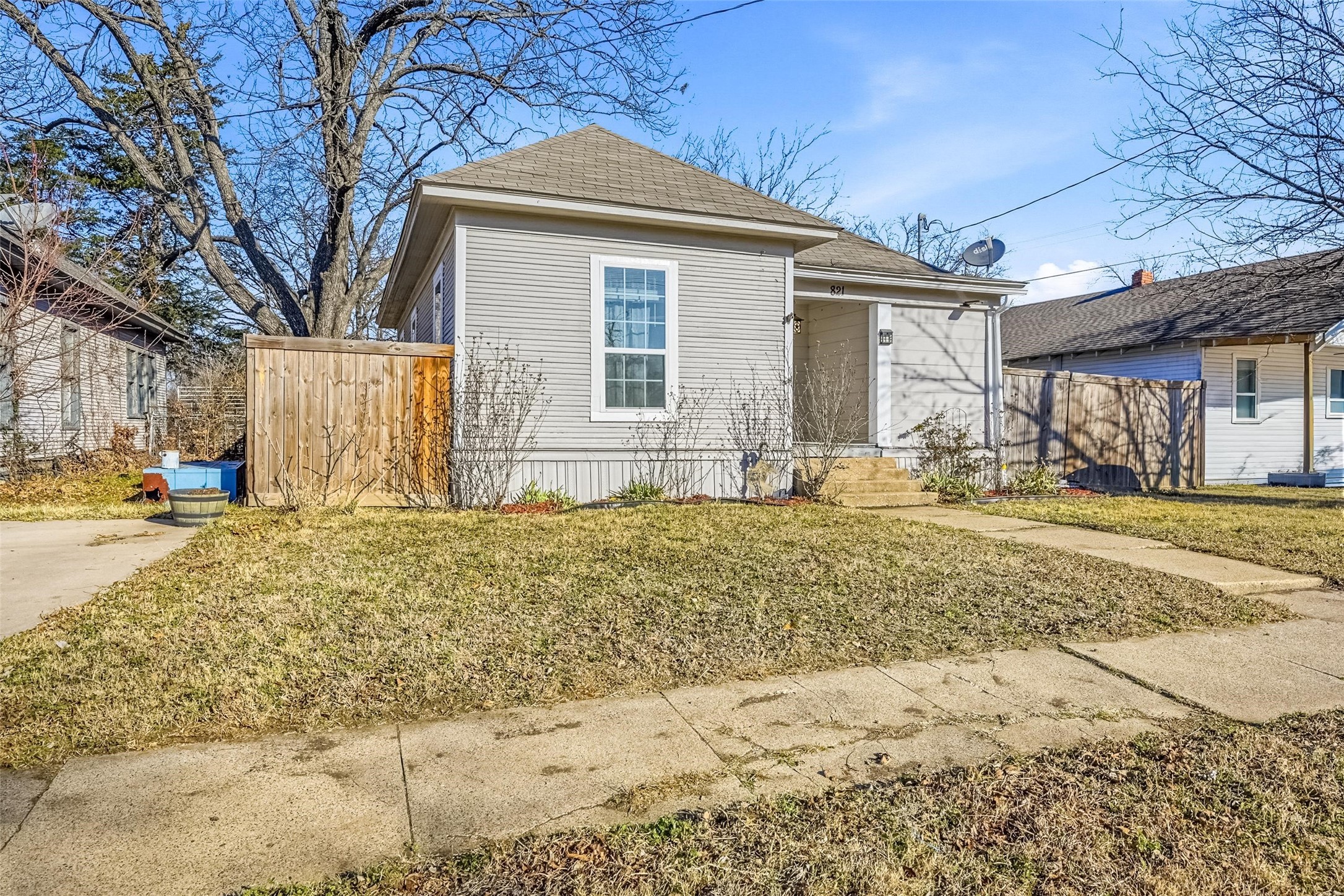 821 E Jones Street Sherman TX 75090