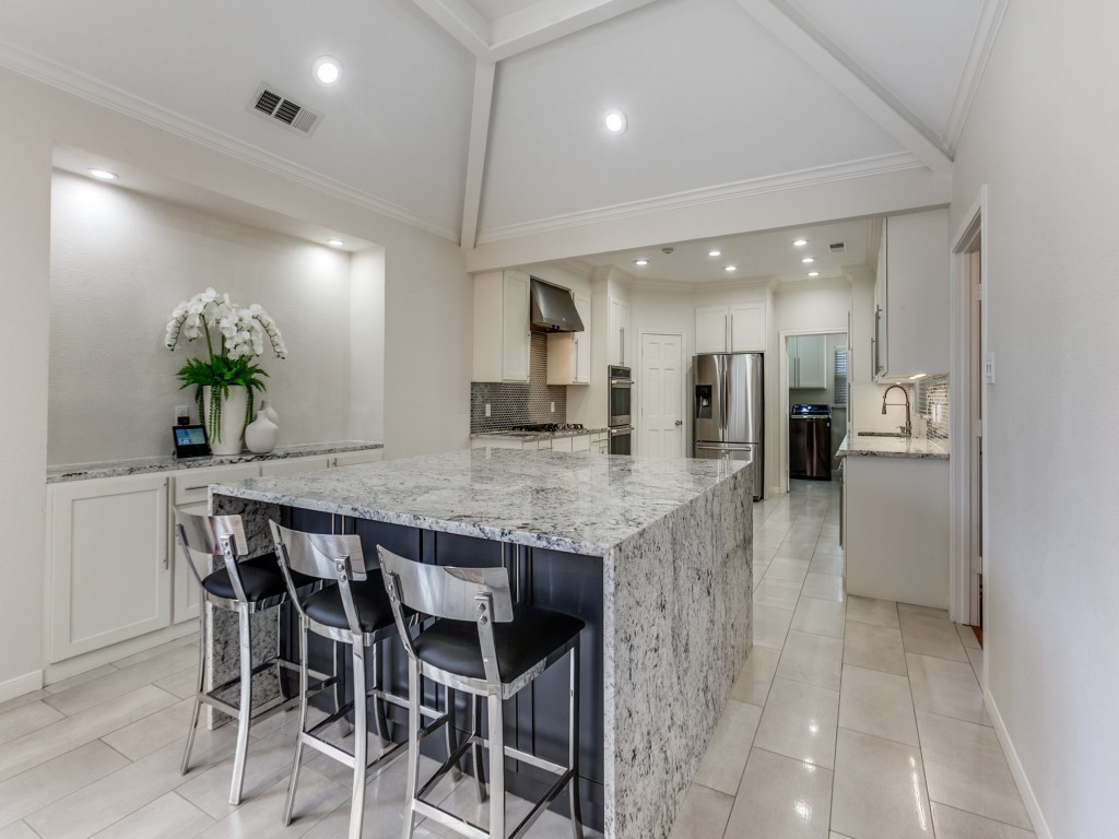 5818 London Lane Dallas TX 75252