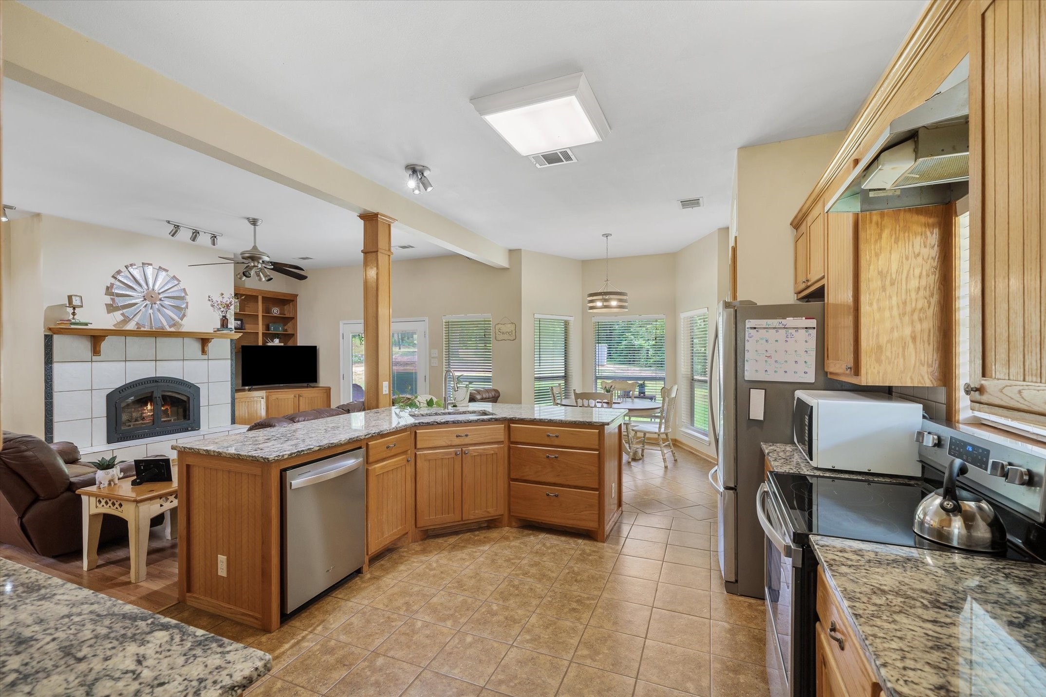2112 Vz County Road 1215 Canton TX 75103