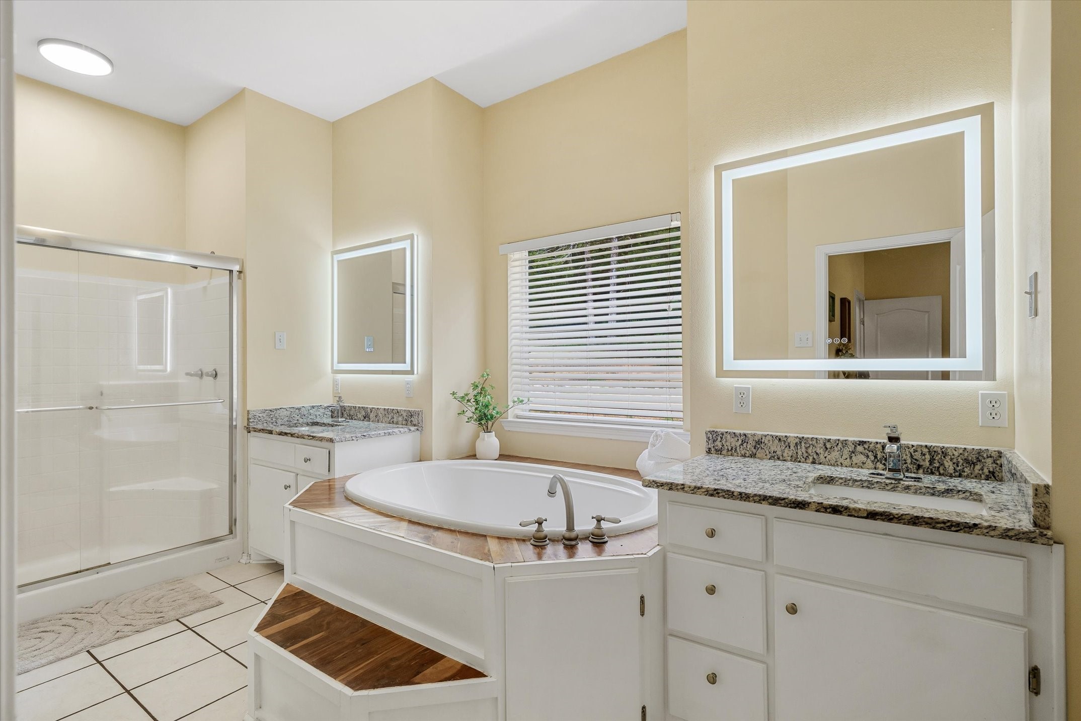 2112 Vz County Road 1215 Canton TX 75103
