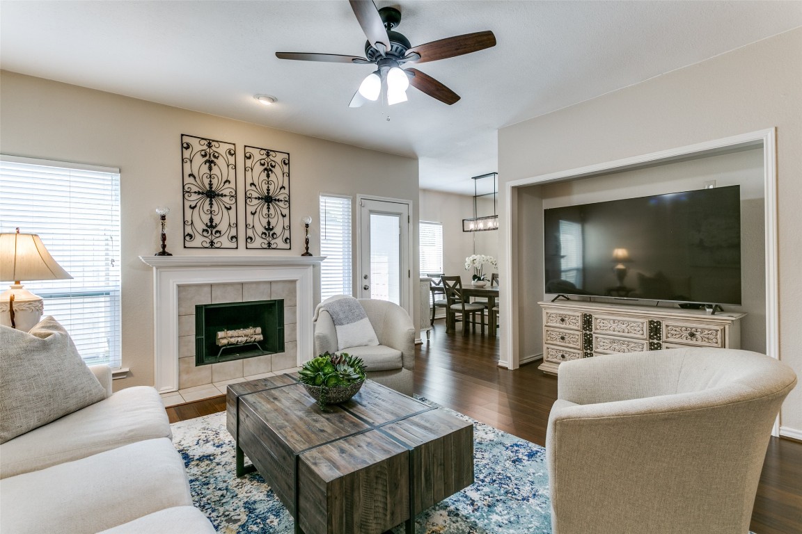 8438 Barnaby Street Dallas TX 75243