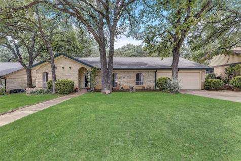 409 Twin Creek Drive Hurst TX 76053