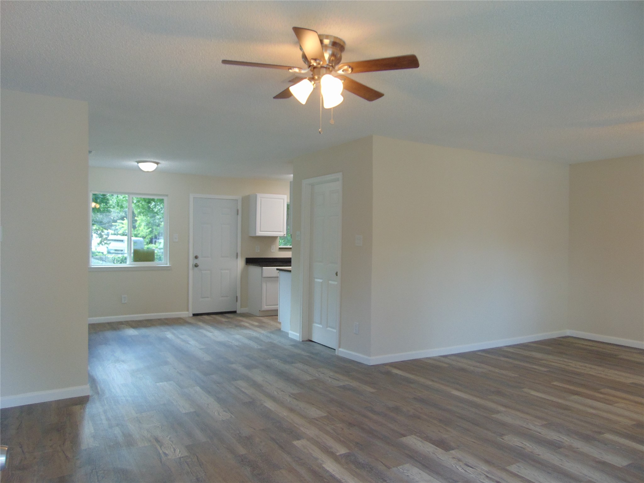 3356 Pacesetter Drive Dallas TX 75241