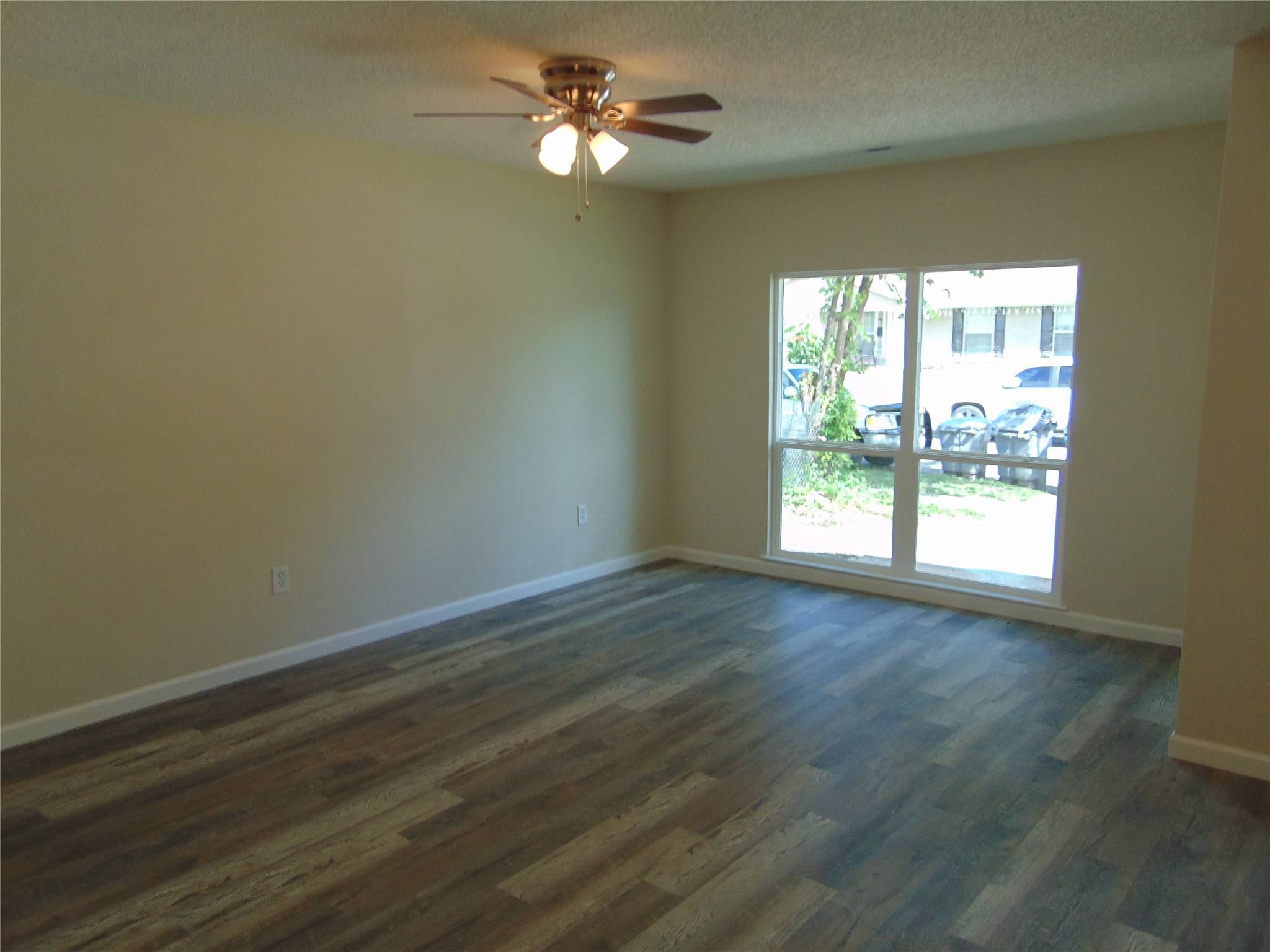 3356 Pacesetter Drive Dallas TX 75241