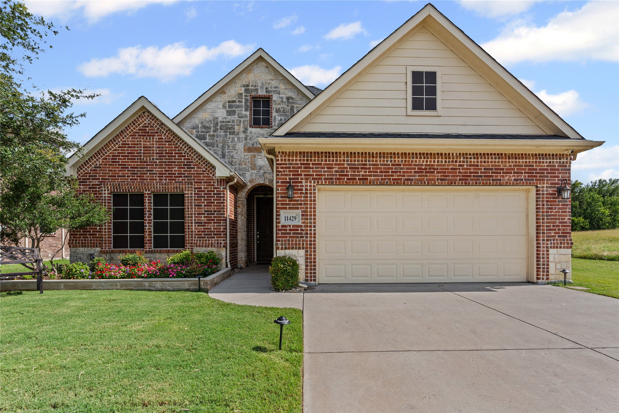 11429 Coburn Hill Pass Fort Worth TX 76108