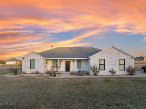 335 Brazos West Drive Mineral Wells TX 76067