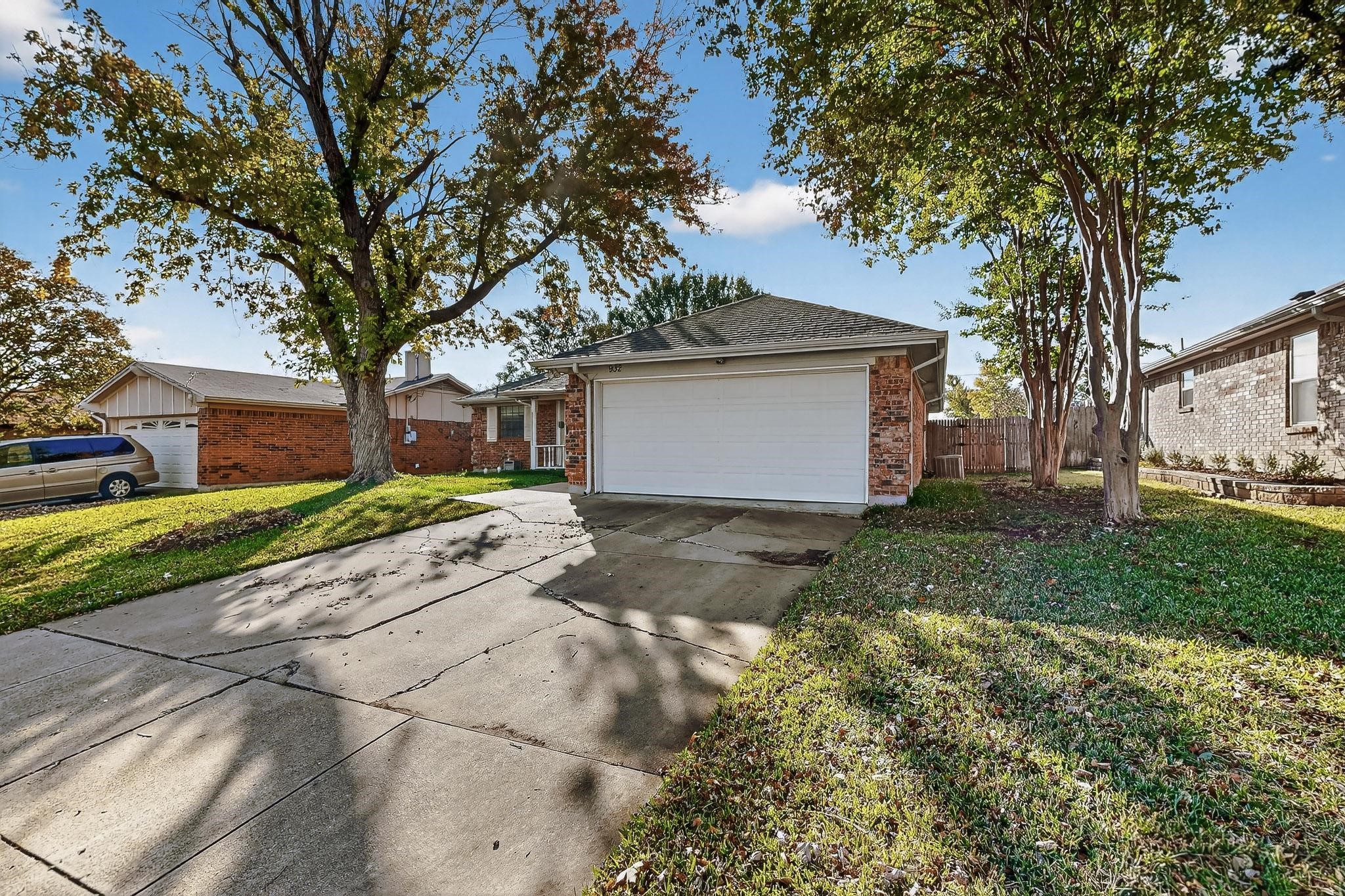932 Freestone Drive Arlington TX 76017