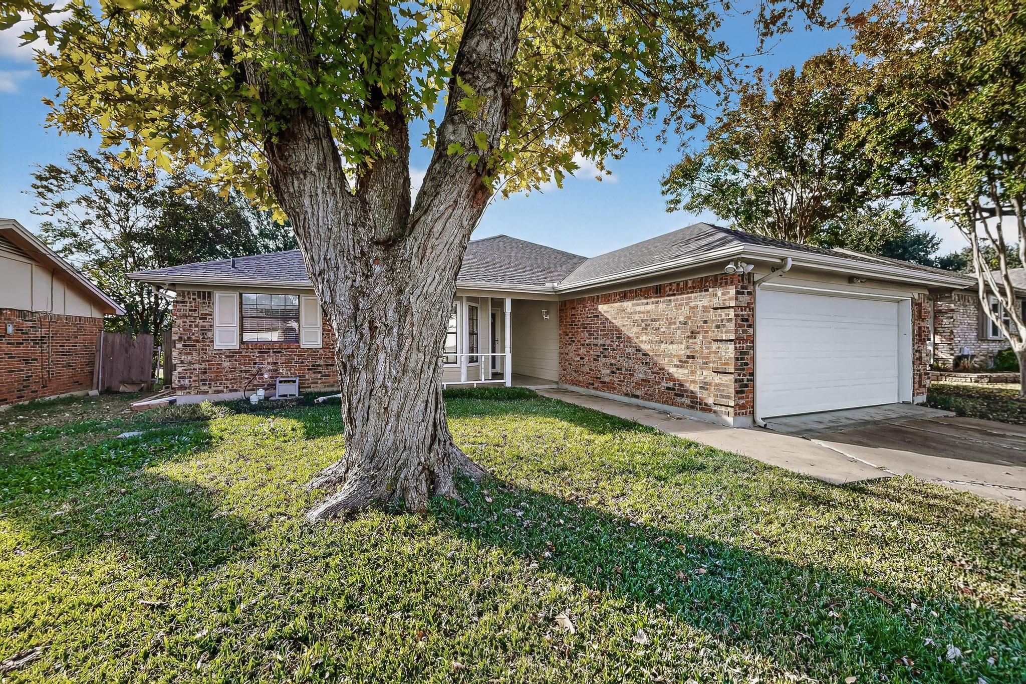 932 Freestone Drive Arlington TX 76017
