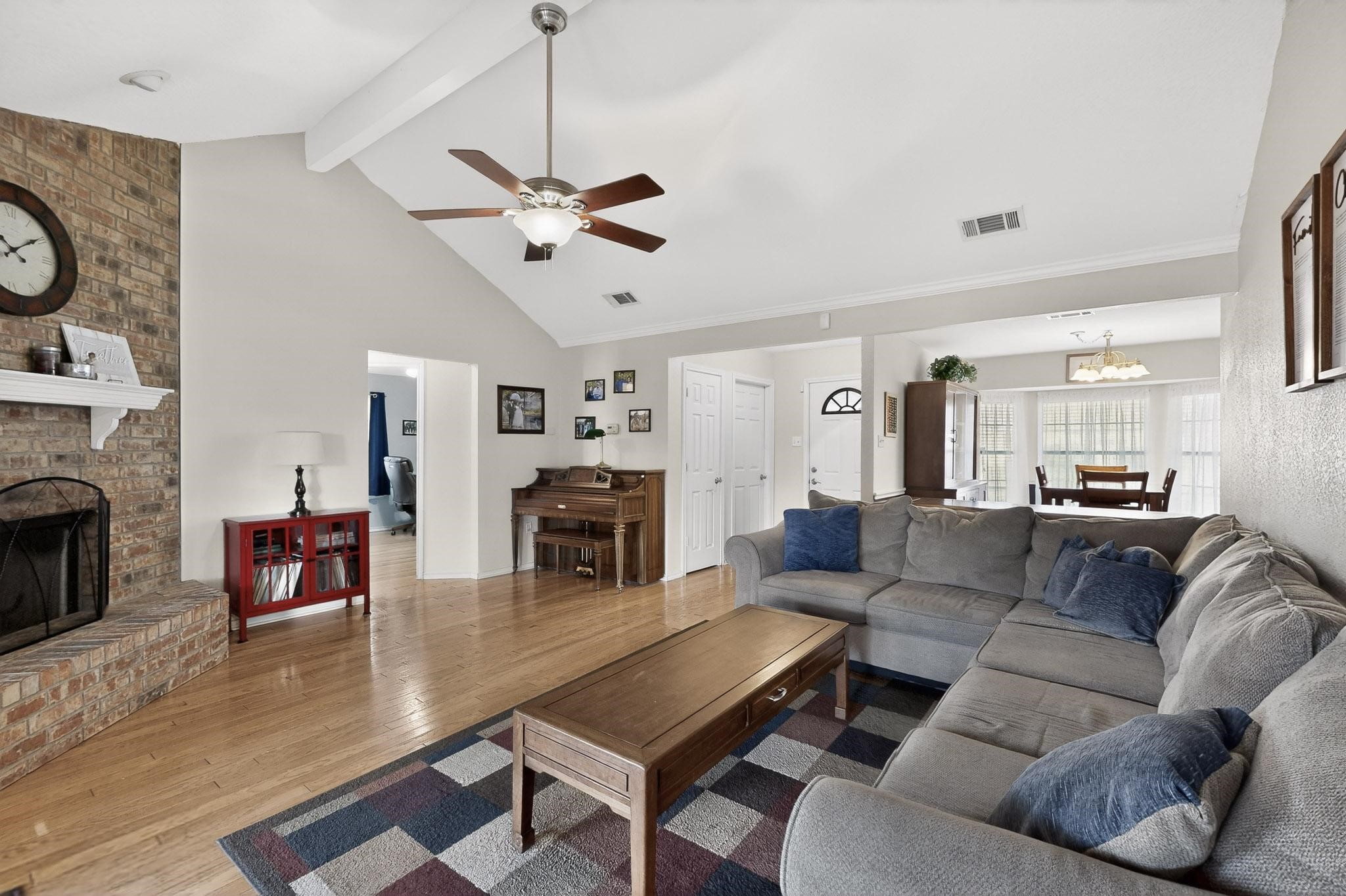 932 Freestone Drive Arlington TX 76017