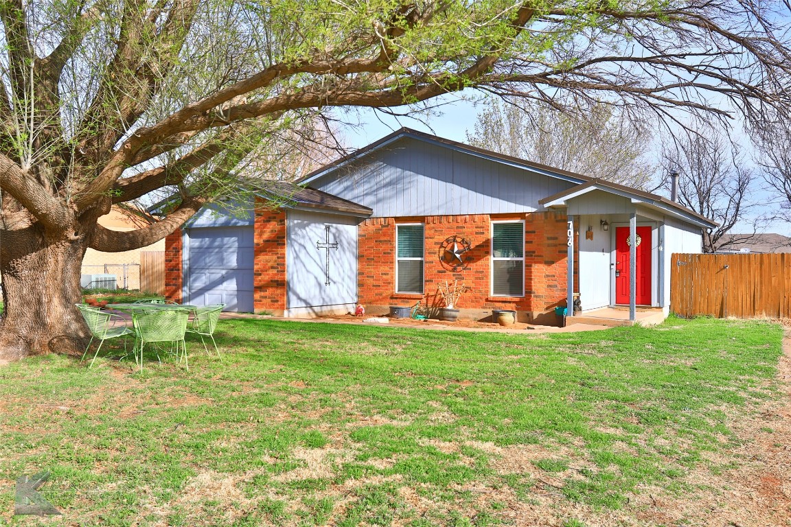 706 N 2nd Merkel TX 79536