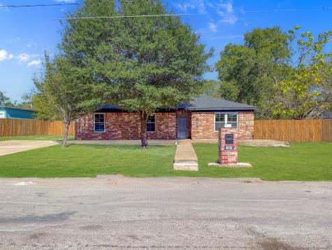 812 W 11th Avenue Corsicana TX 75110