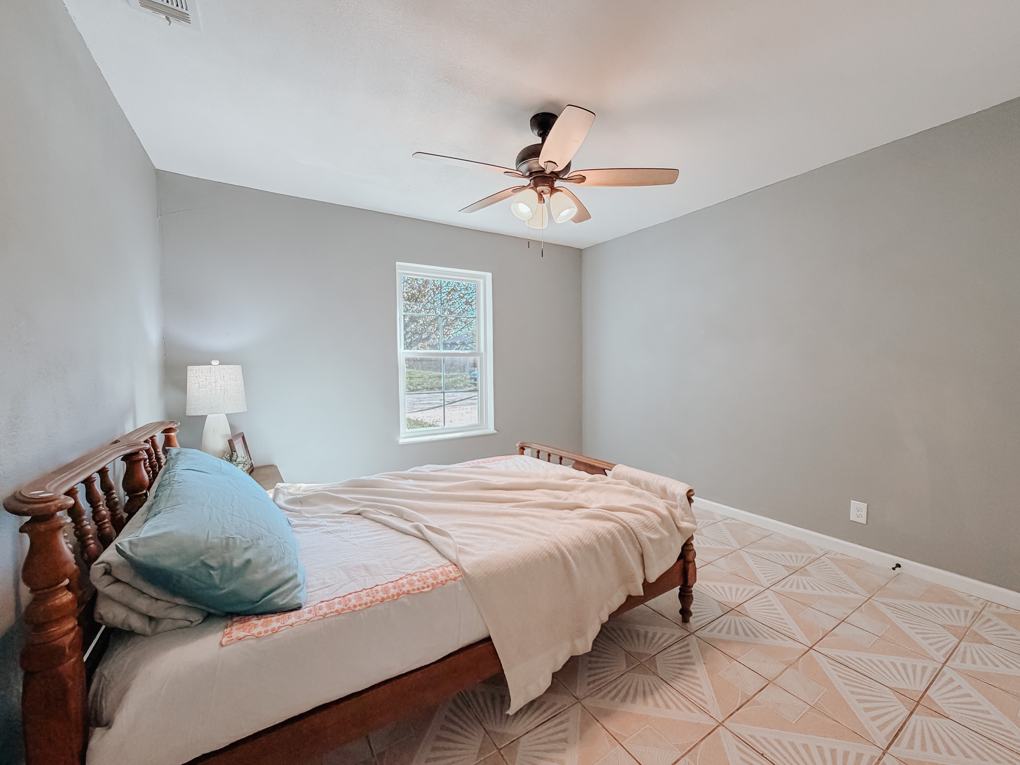 812 W 11th Avenue Corsicana TX 75110